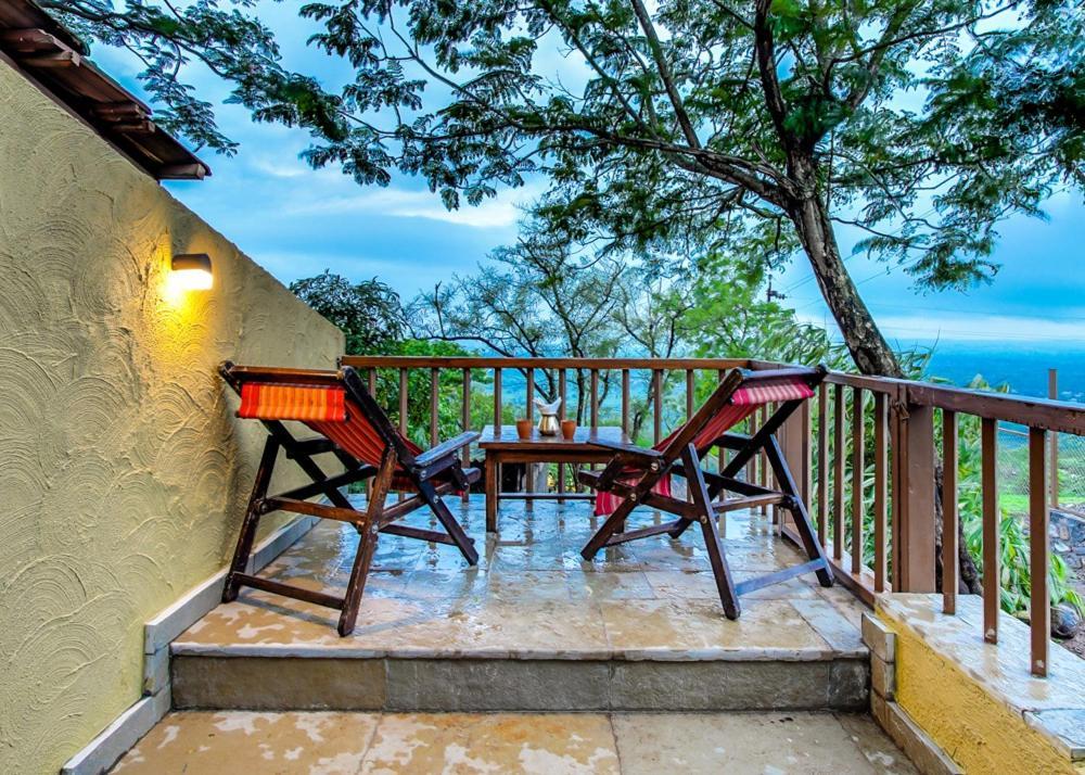 Nisarg Resort Kolhapur Buitenkant foto