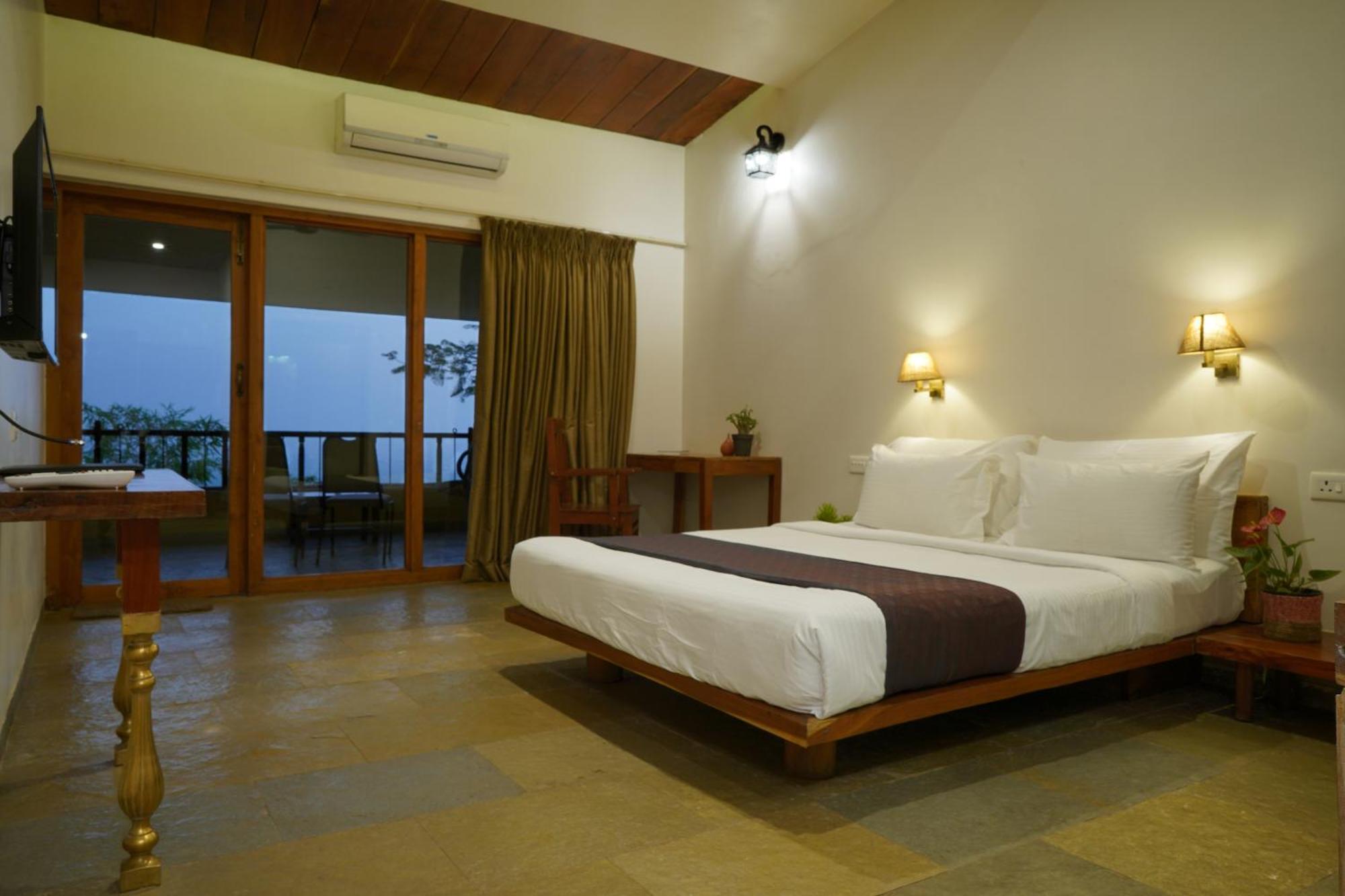 Nisarg Resort Kolhapur Buitenkant foto