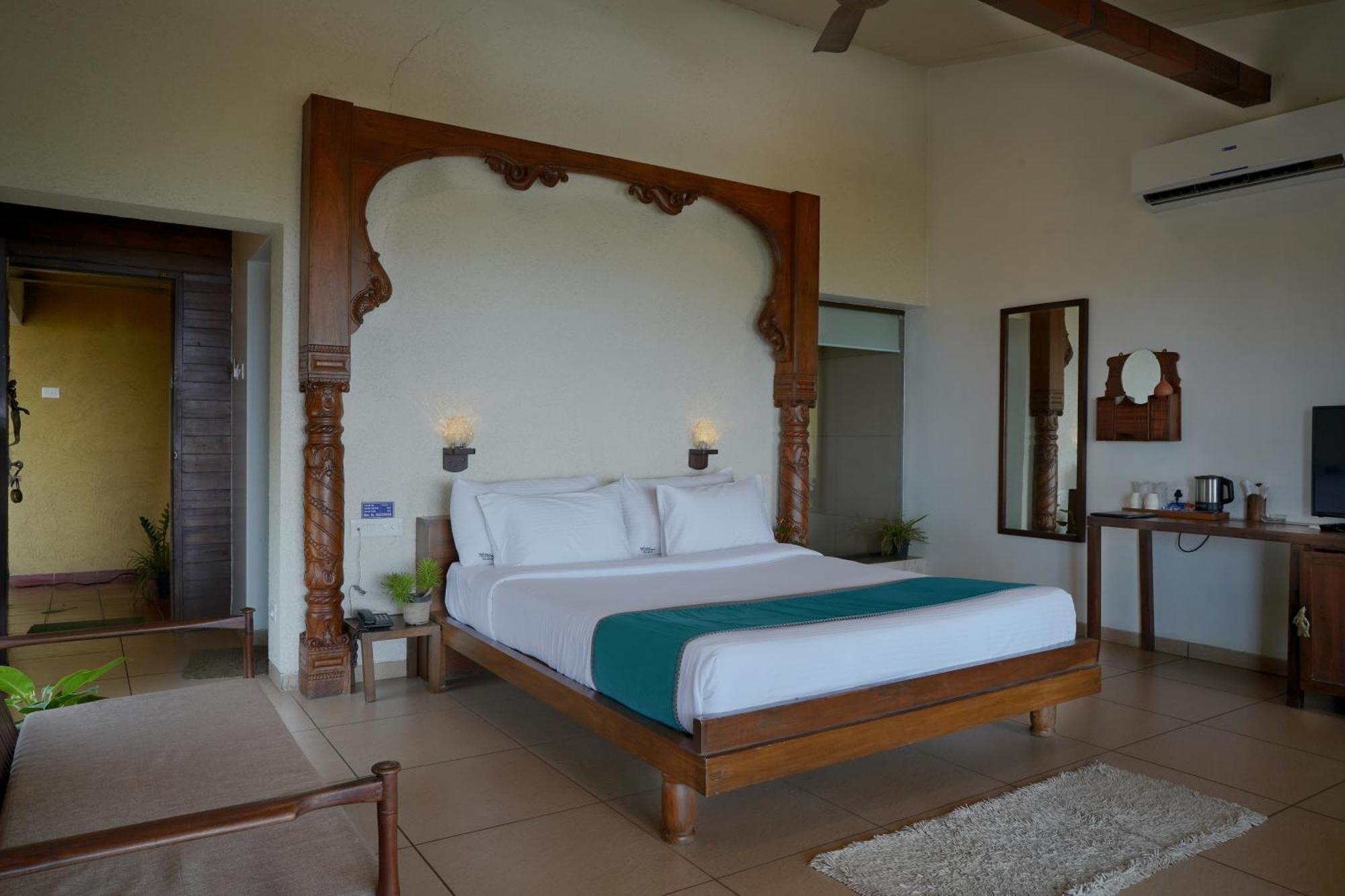 Nisarg Resort Kolhapur Buitenkant foto